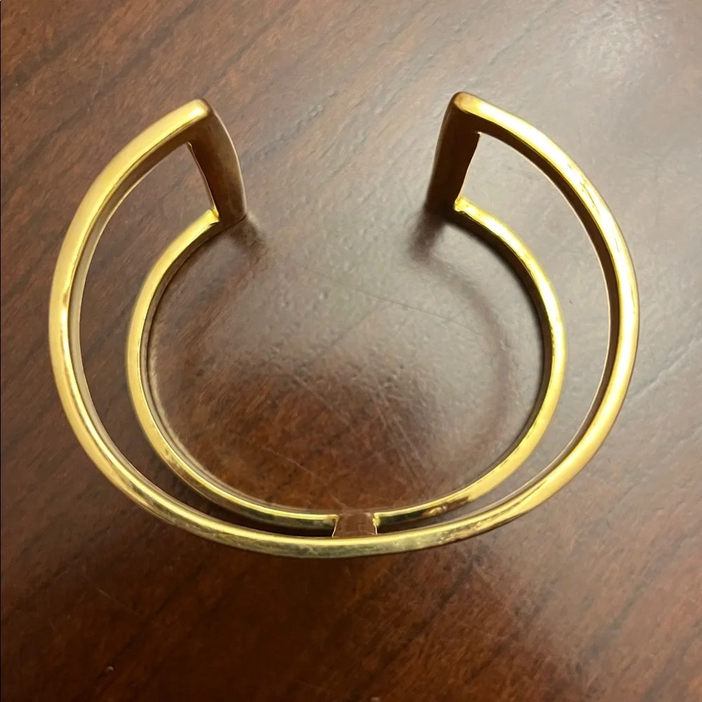 Vince Camuto Gold-tone Cuff Bracelet 🌺Final Price🌺 - Picture 3 of 6